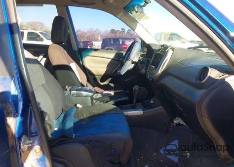 2005 Toyota Rav4 from USA, damaged, VIN JTEGD20V550057453